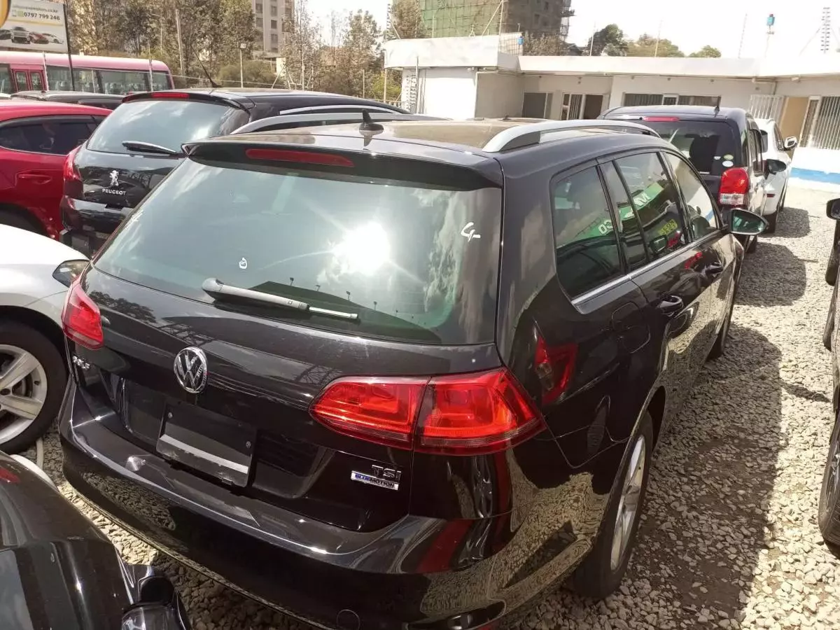 Volkswagen Golf - 2015