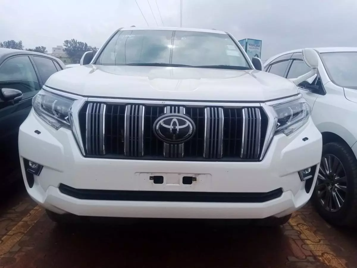 Toyota Landcruiser Prado   - 2017