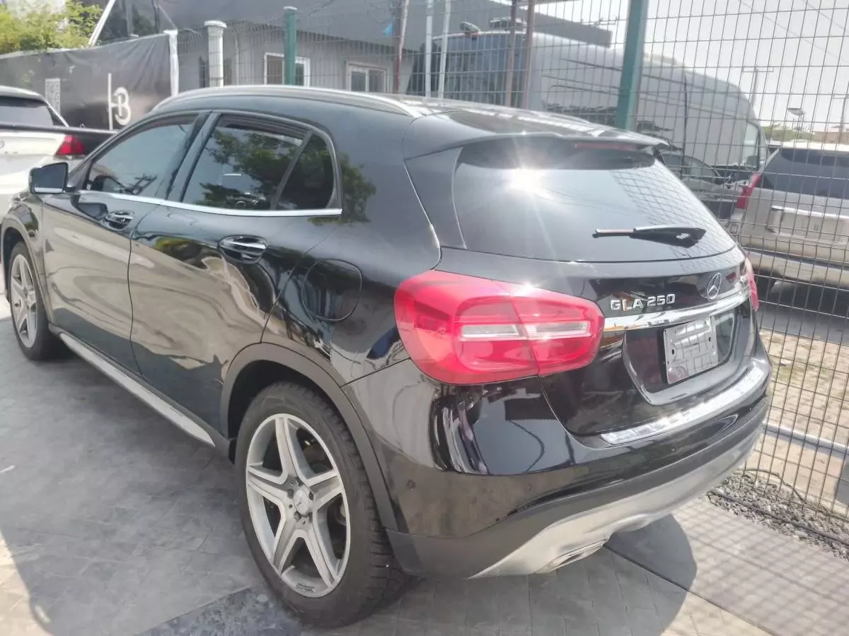 Mercedes-Benz GLA 250   - 2015