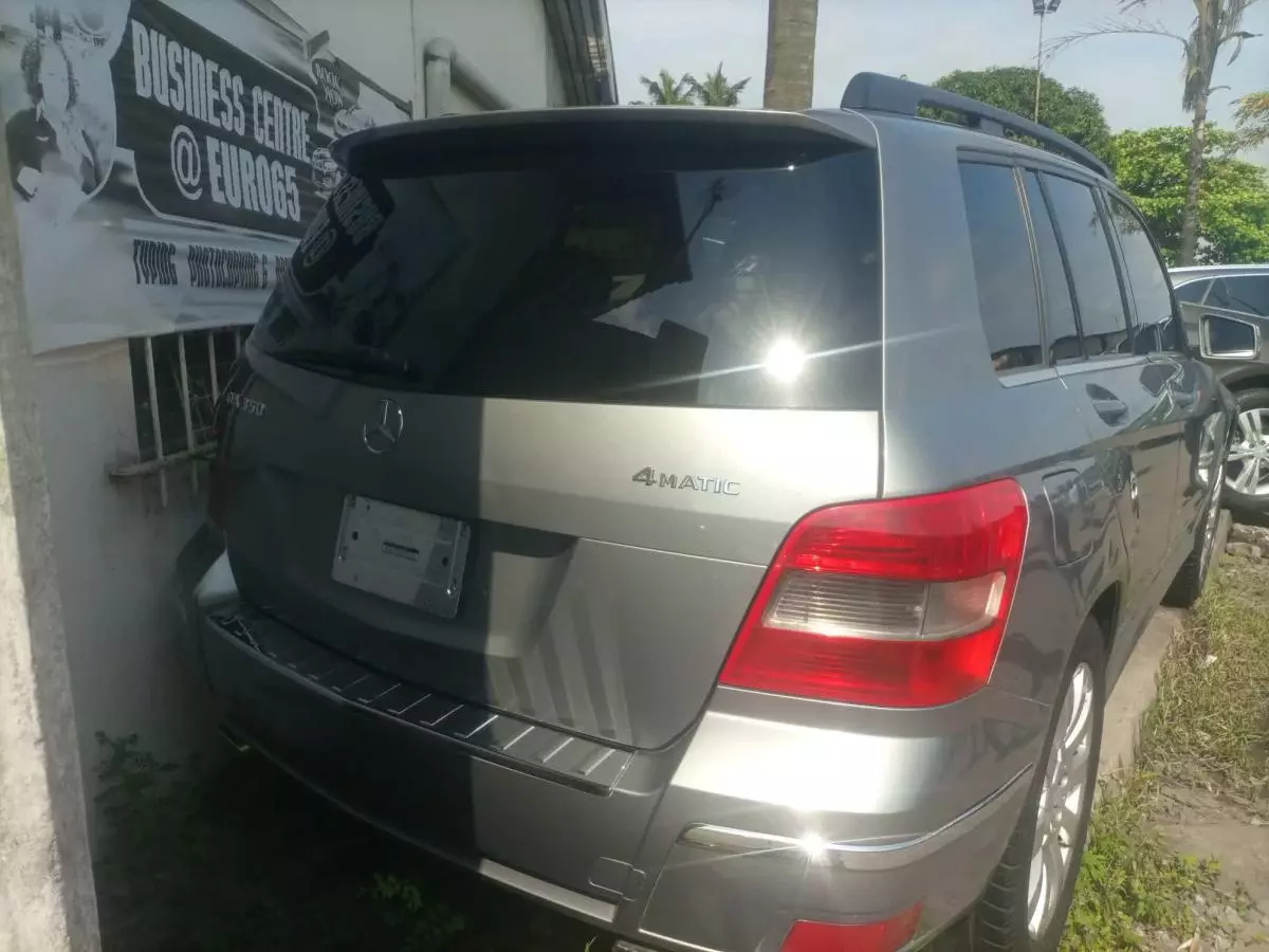 Mercedes-Benz GLK 350   - 2012