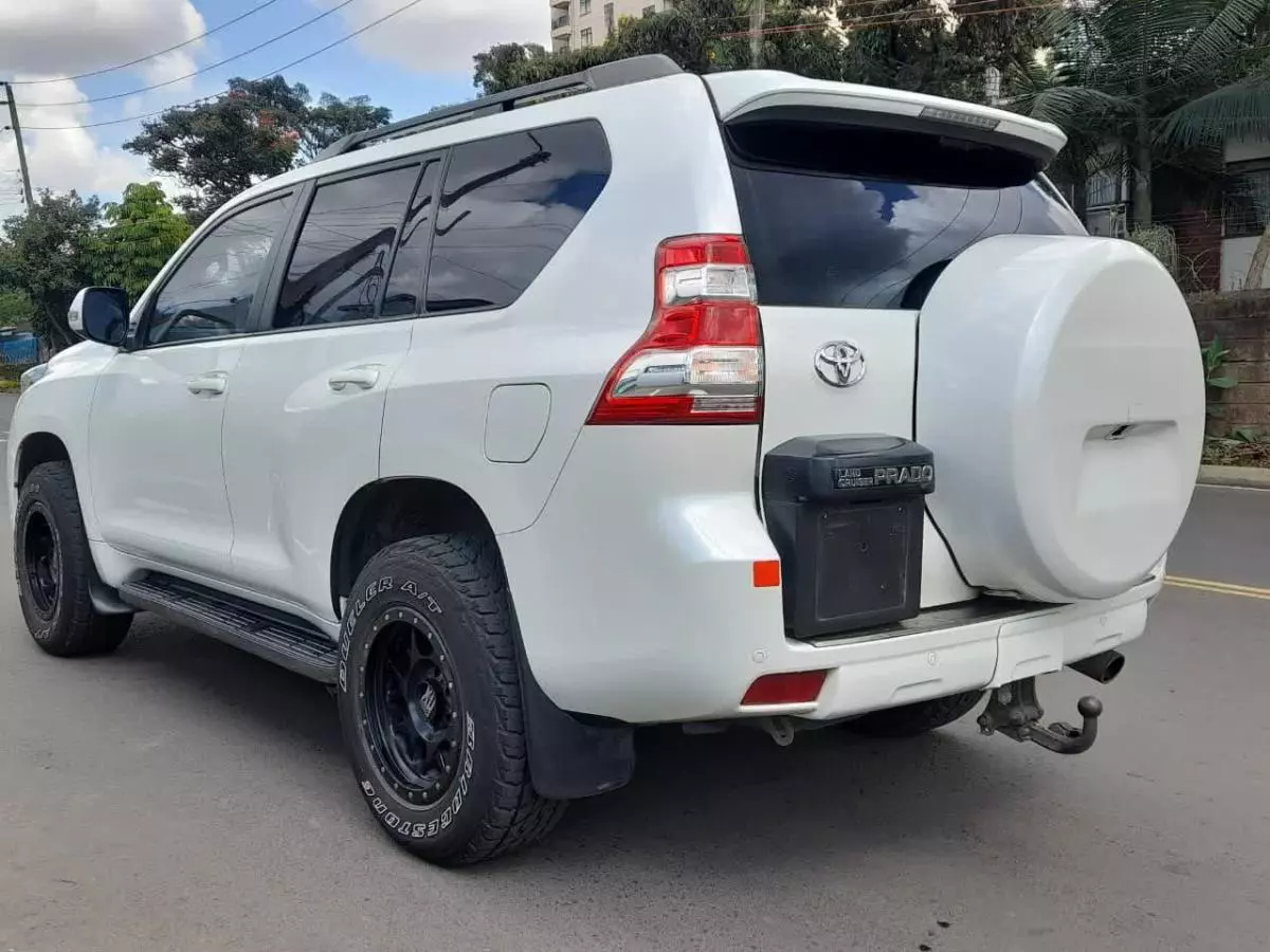 Toyota Landcruiser Prado   - 2019