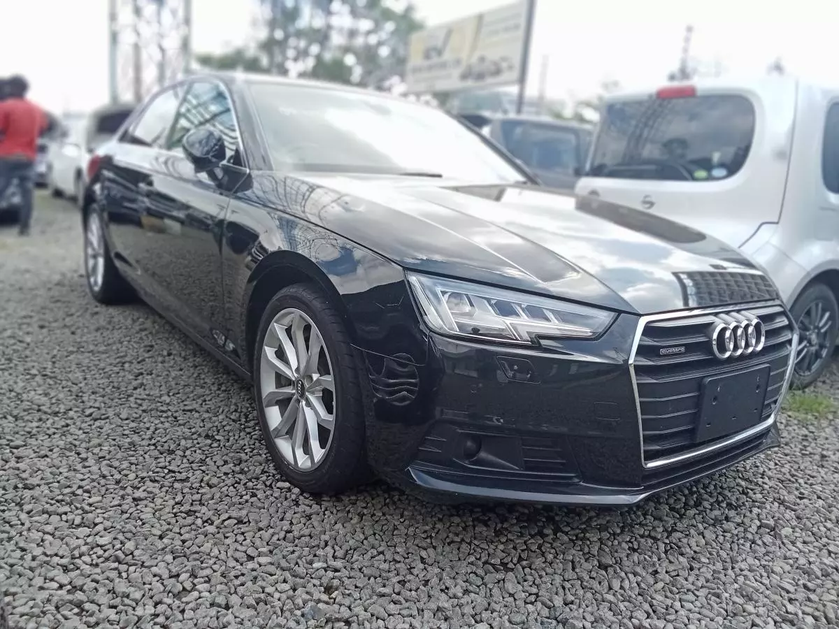 Audi A4   - 2017