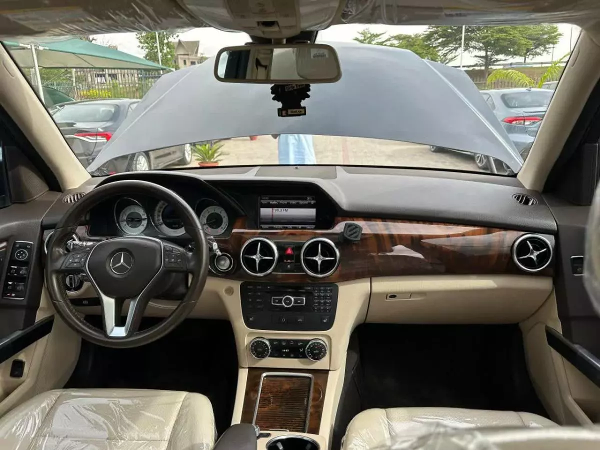 Mercedes-Benz GLK 350   - 2014