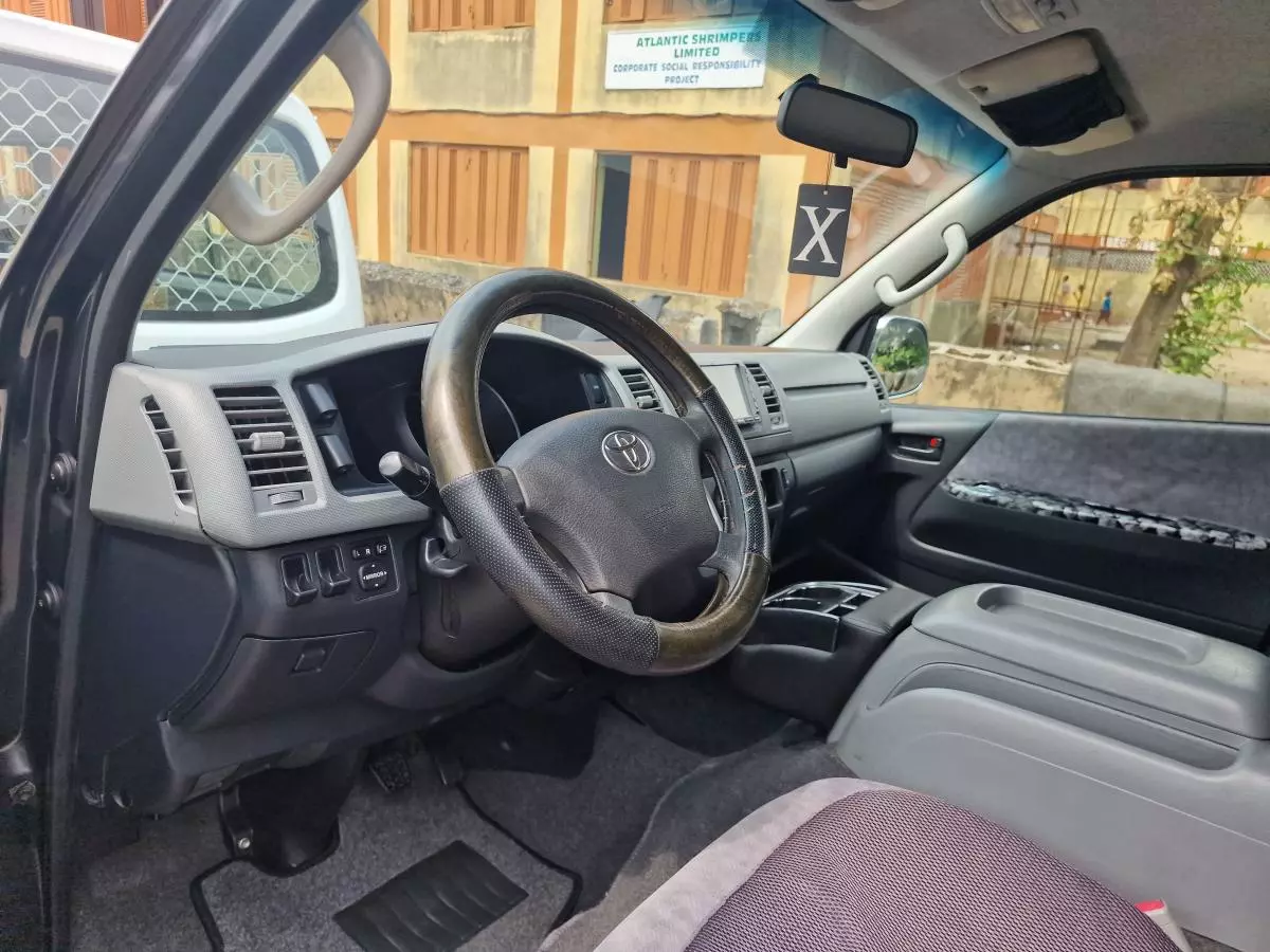 Toyota Hiace   - 2007