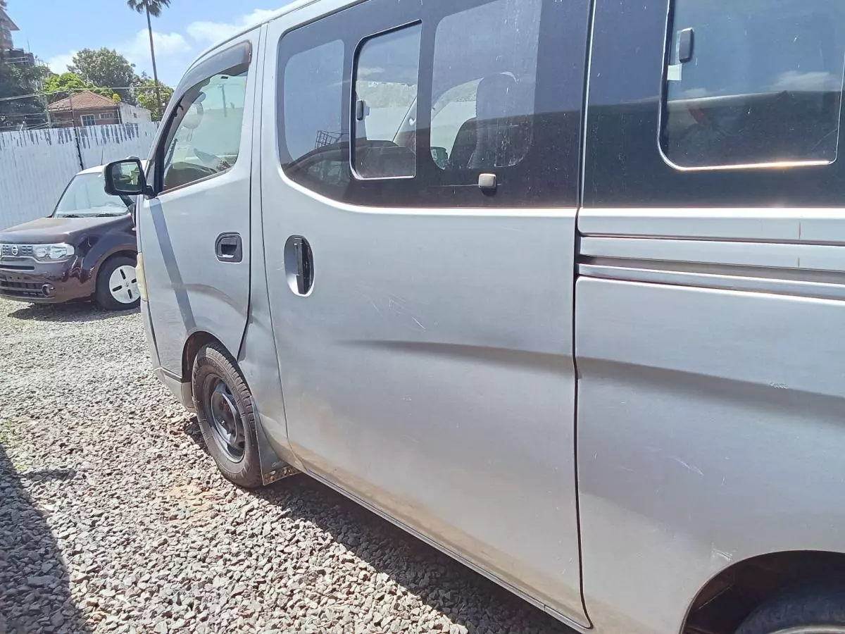 Nissan Caravan    - 2014