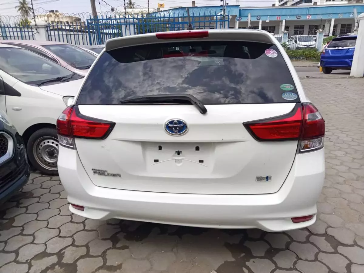 Toyota Fielder hybrid  - 2015