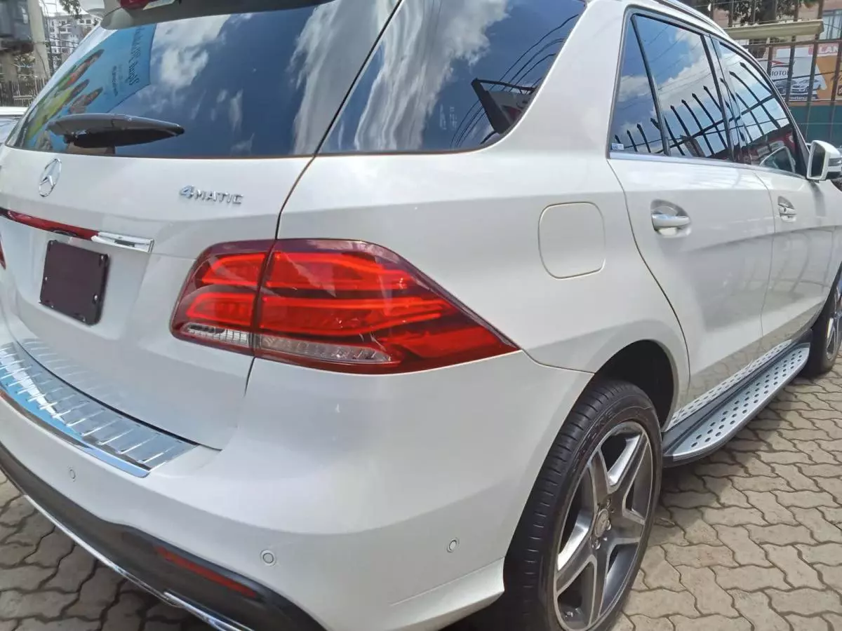 Mercedes-Benz GLE 350   - 2017