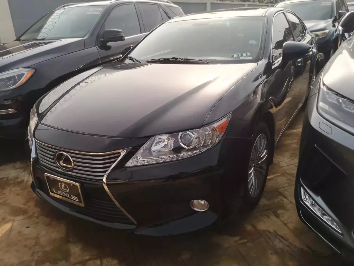 Lexus ES 350   - 2013