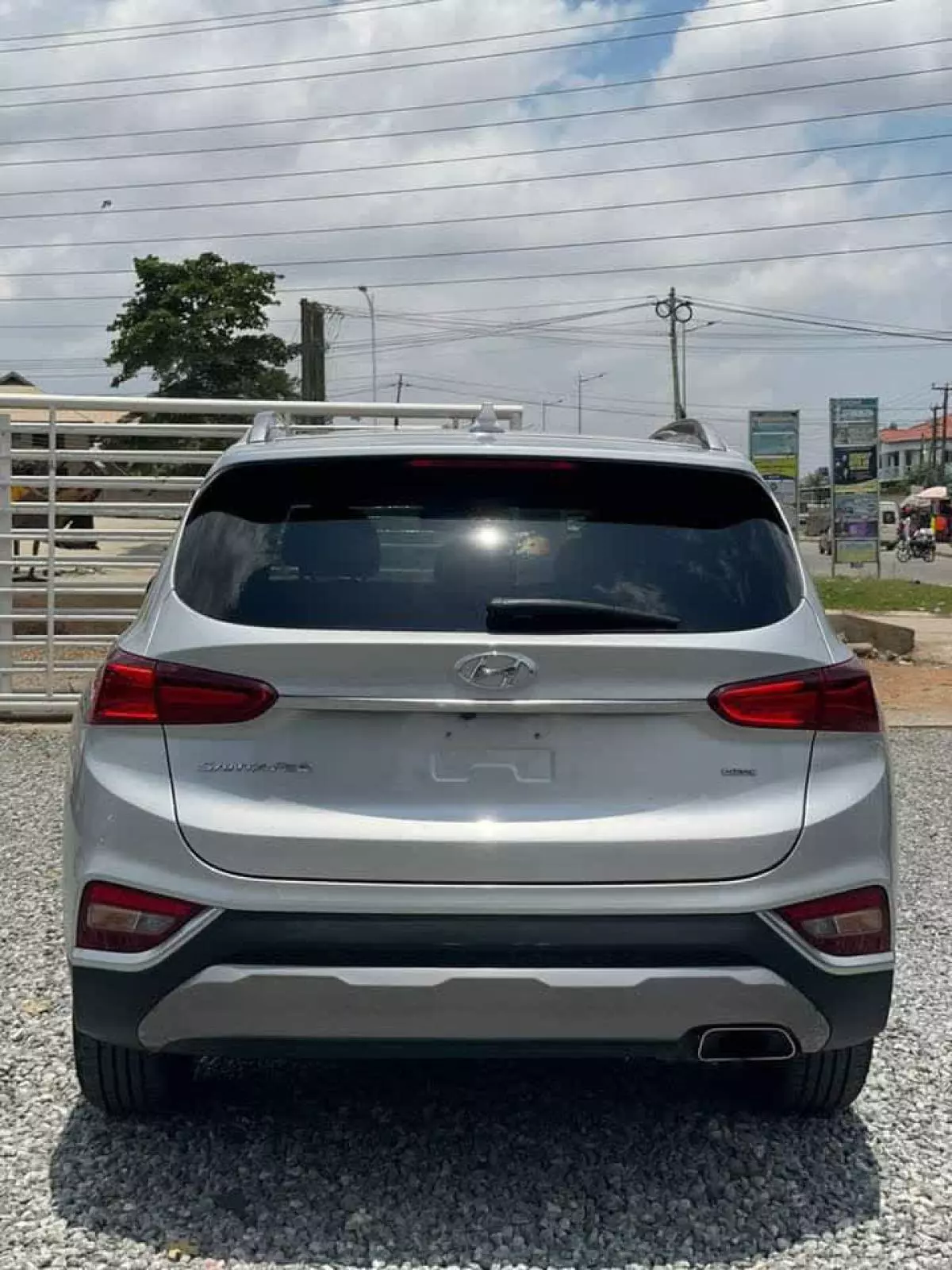 Hyundai Santa Fe   - 2019