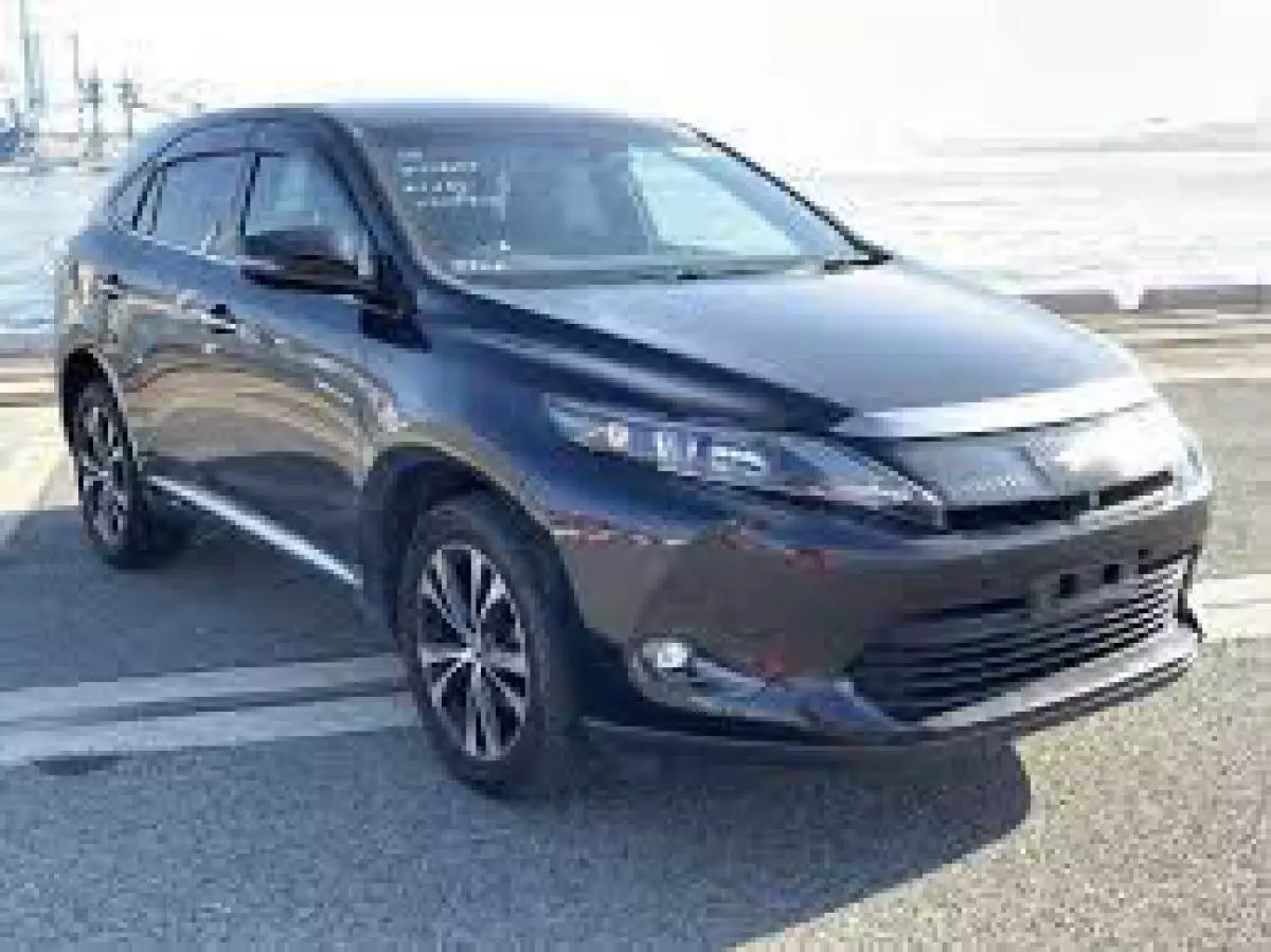 Toyota Harrier   - 2016