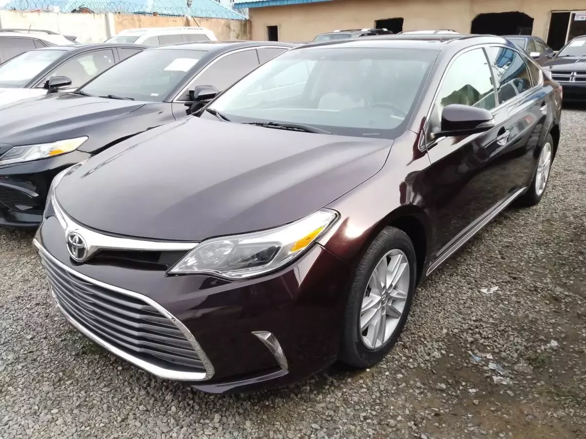 Toyota Avalon   - 2015