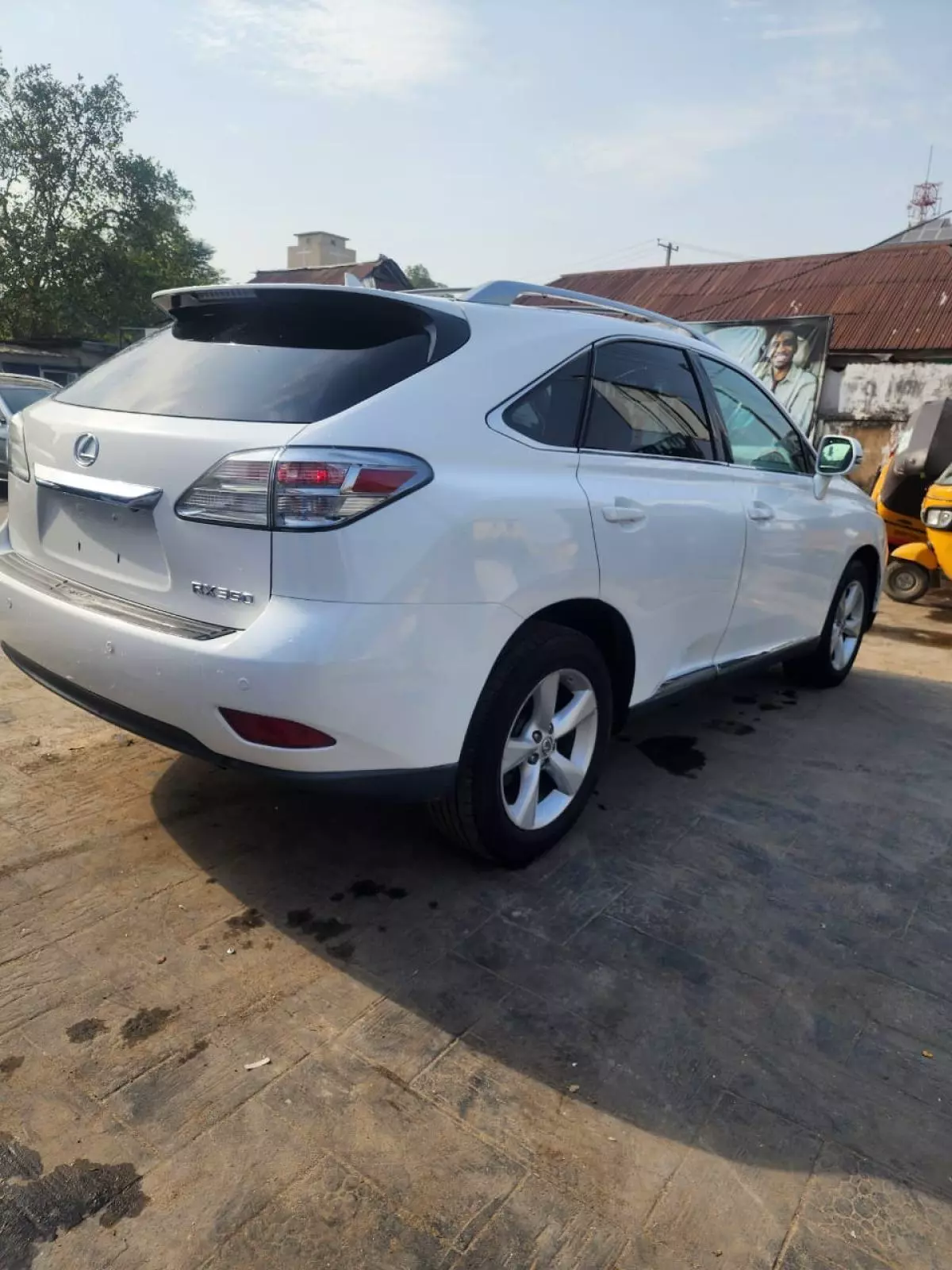 Lexus RX 350   - 2011