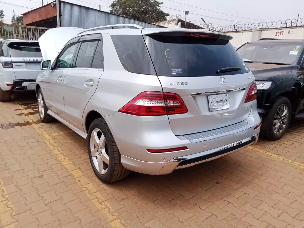 Mercedes-Benz ML 350   - 2012