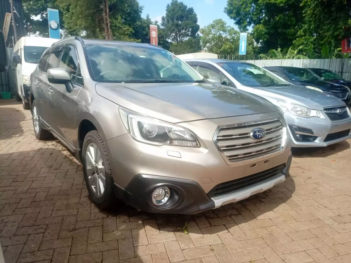 Subaru Outback   - 2015