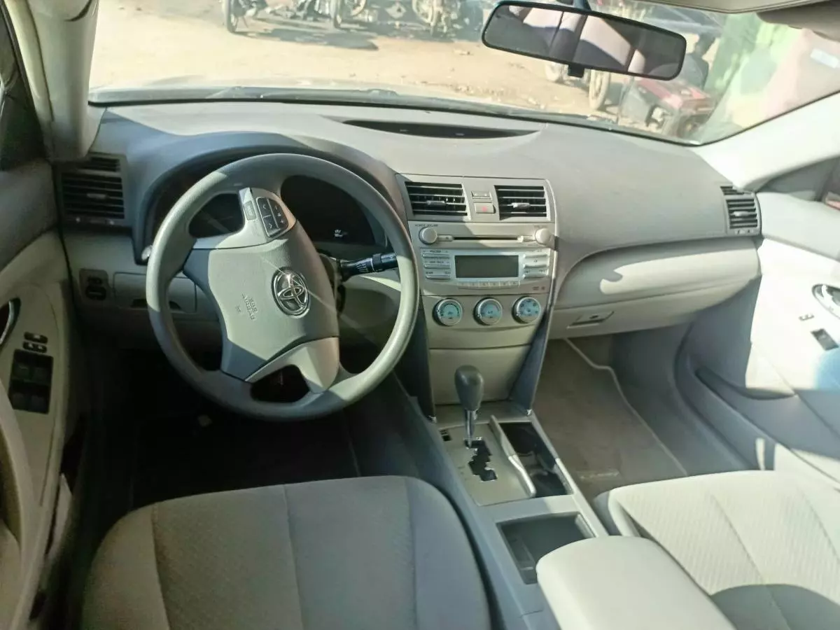 Toyota Camry   - 2007