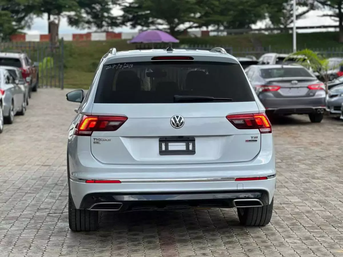 Volkswagen Tiguan   - 2019