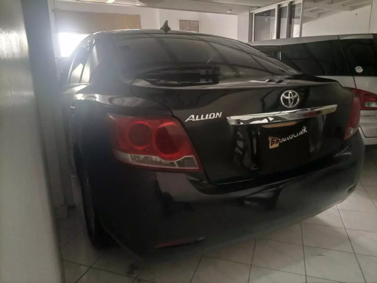 Toyota Allion  - 2012
