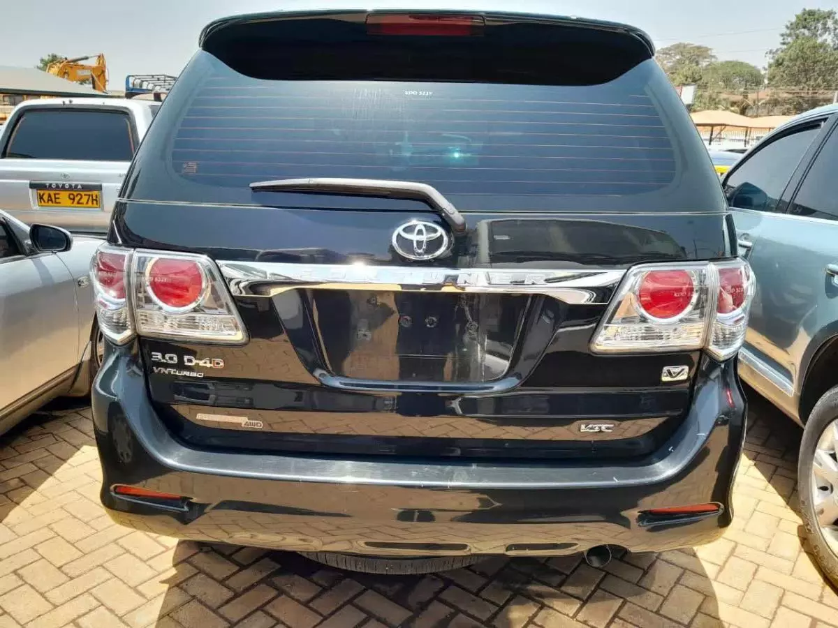 Toyota Fortuner - 2014