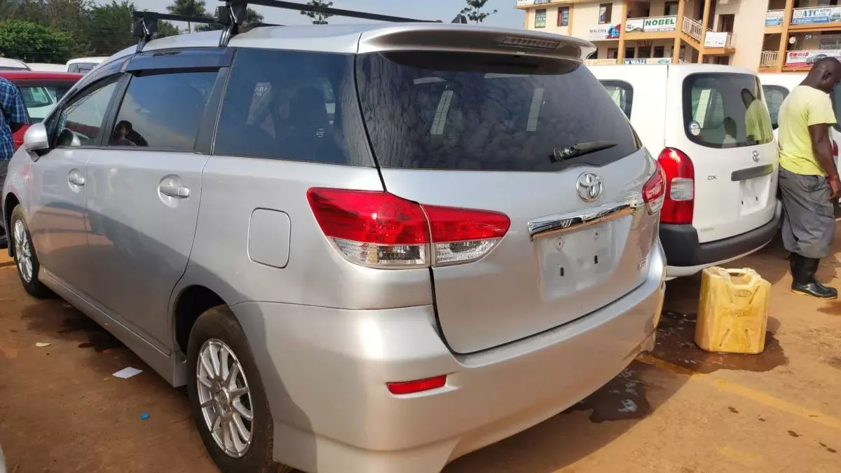 Toyota Wish - 2010