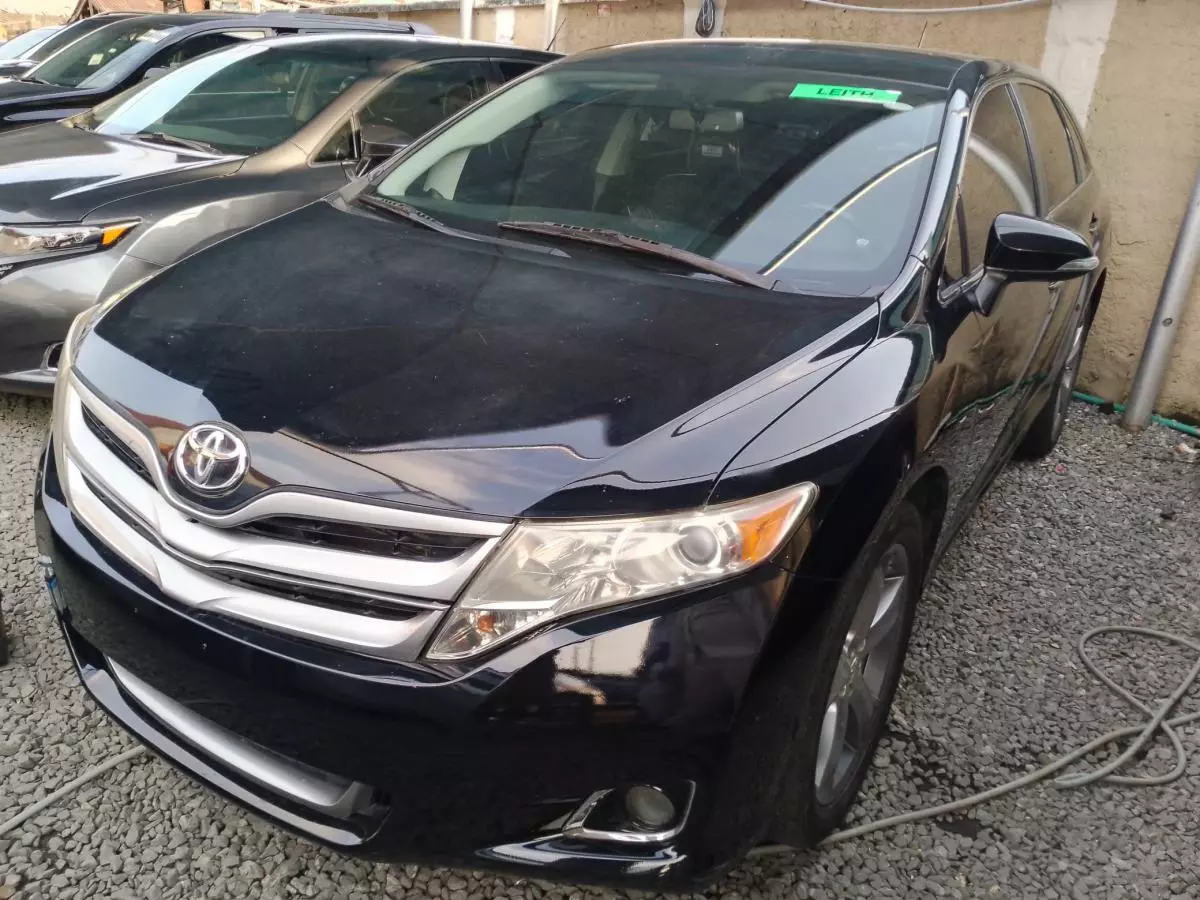 Toyota Venza   - 2013