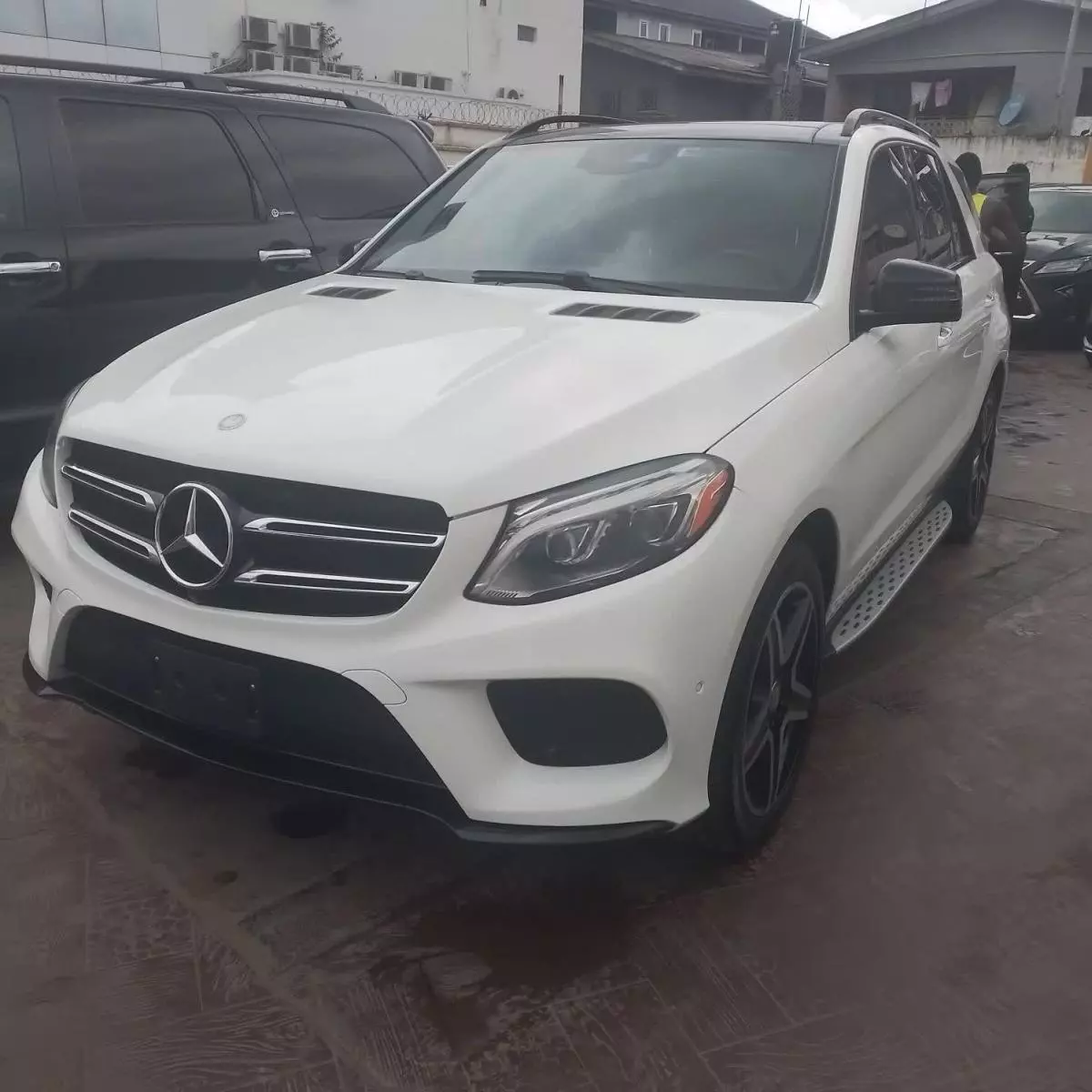 Mercedes-Benz GLE 400   - 2017