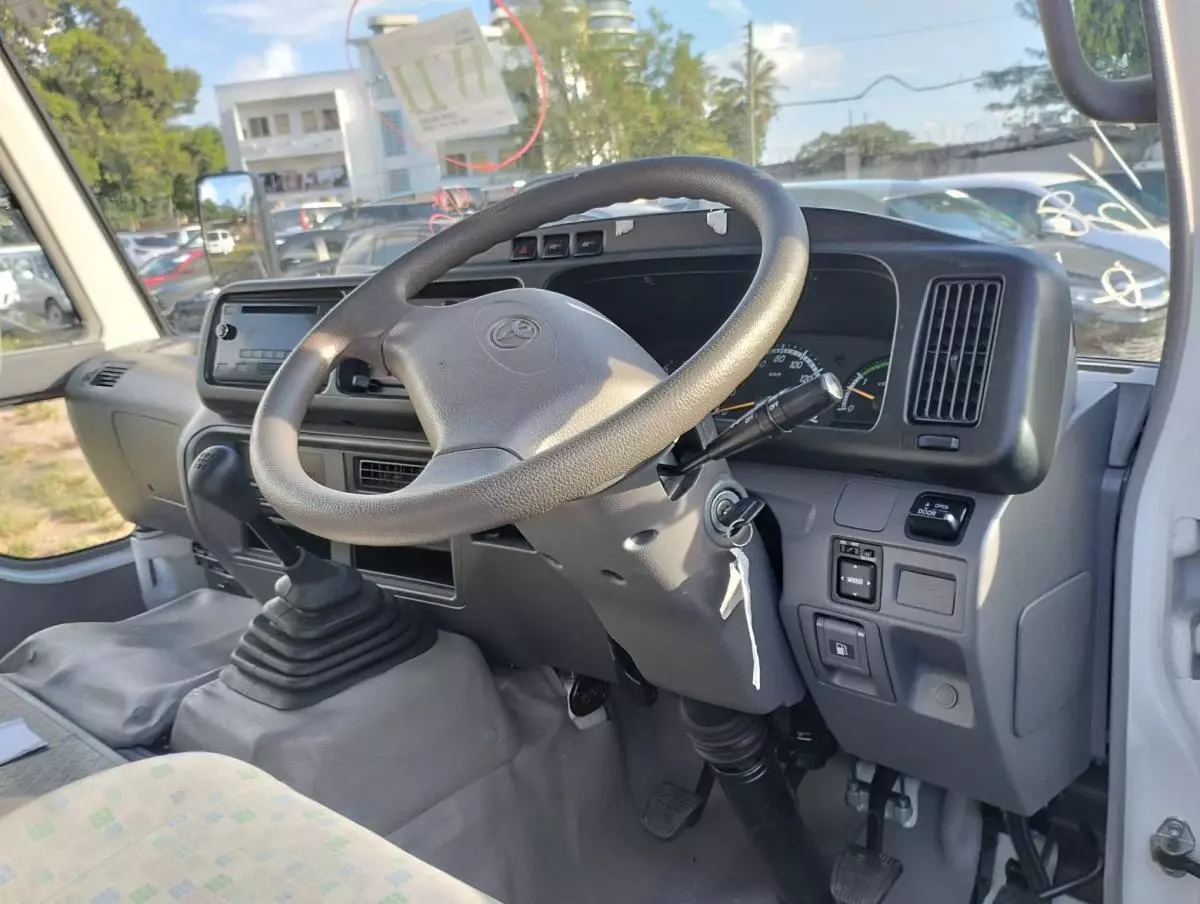 Toyota Coaster   - 2016