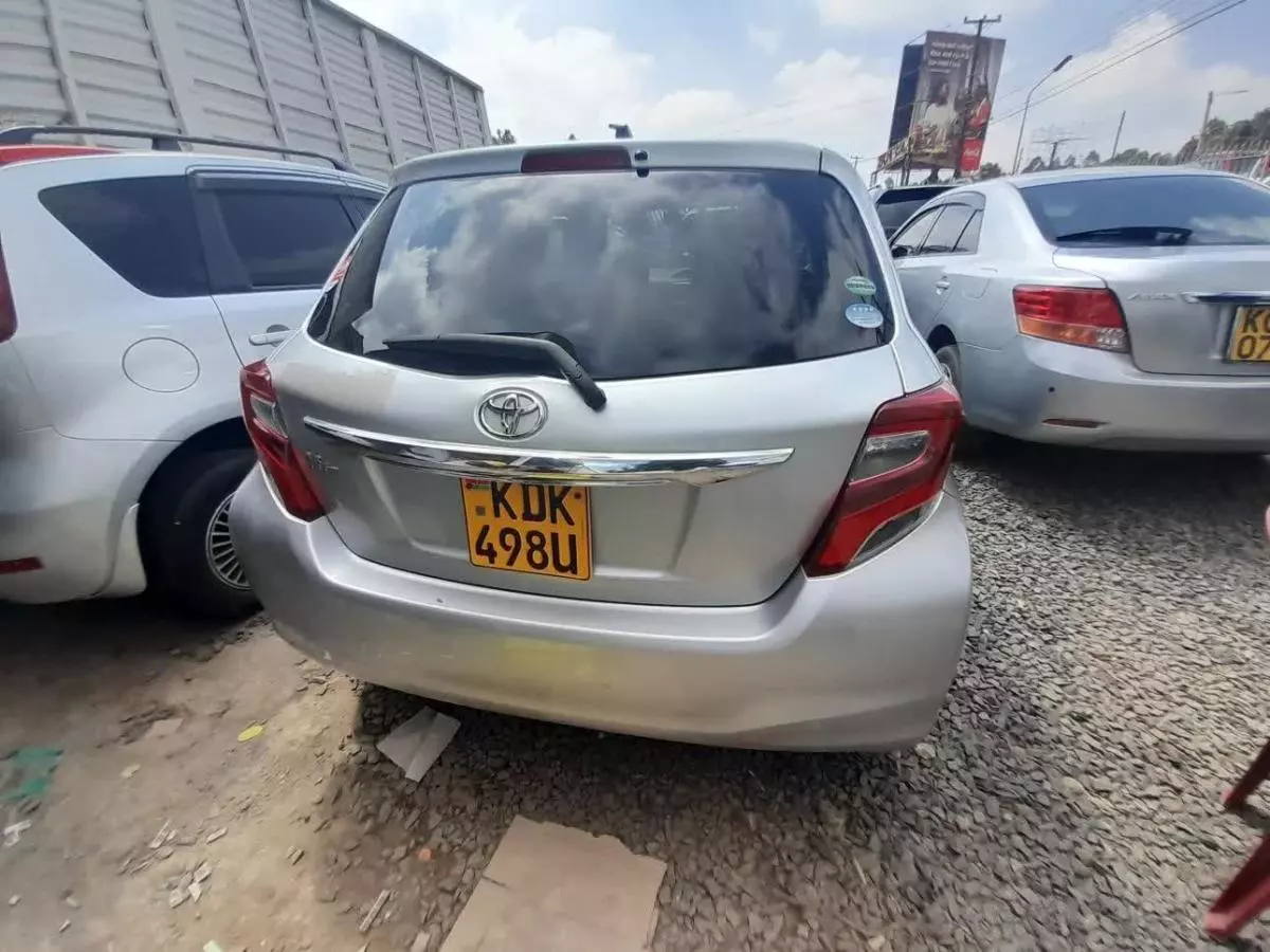 Toyota Vitz - 2015