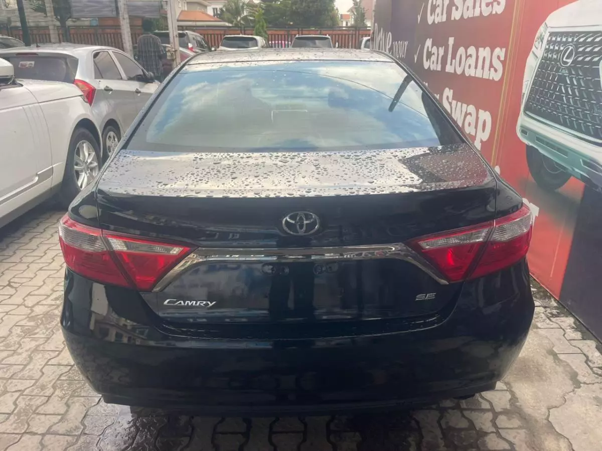 Toyota Camry   - 2015