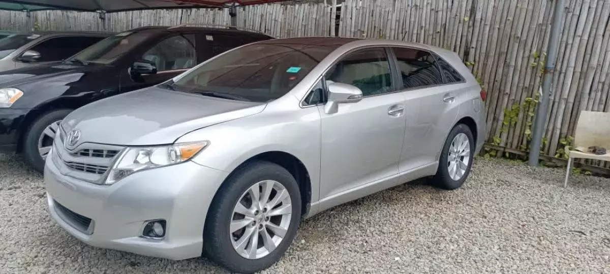 Toyota Venza   - 2013