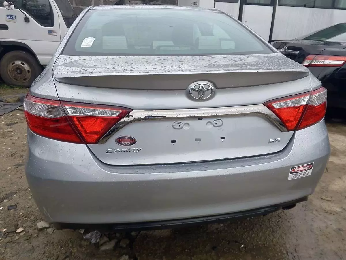 Toyota Camry   - 2016