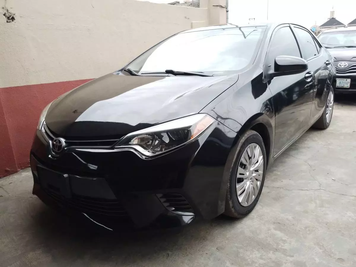 Toyota Corolla   - 2015