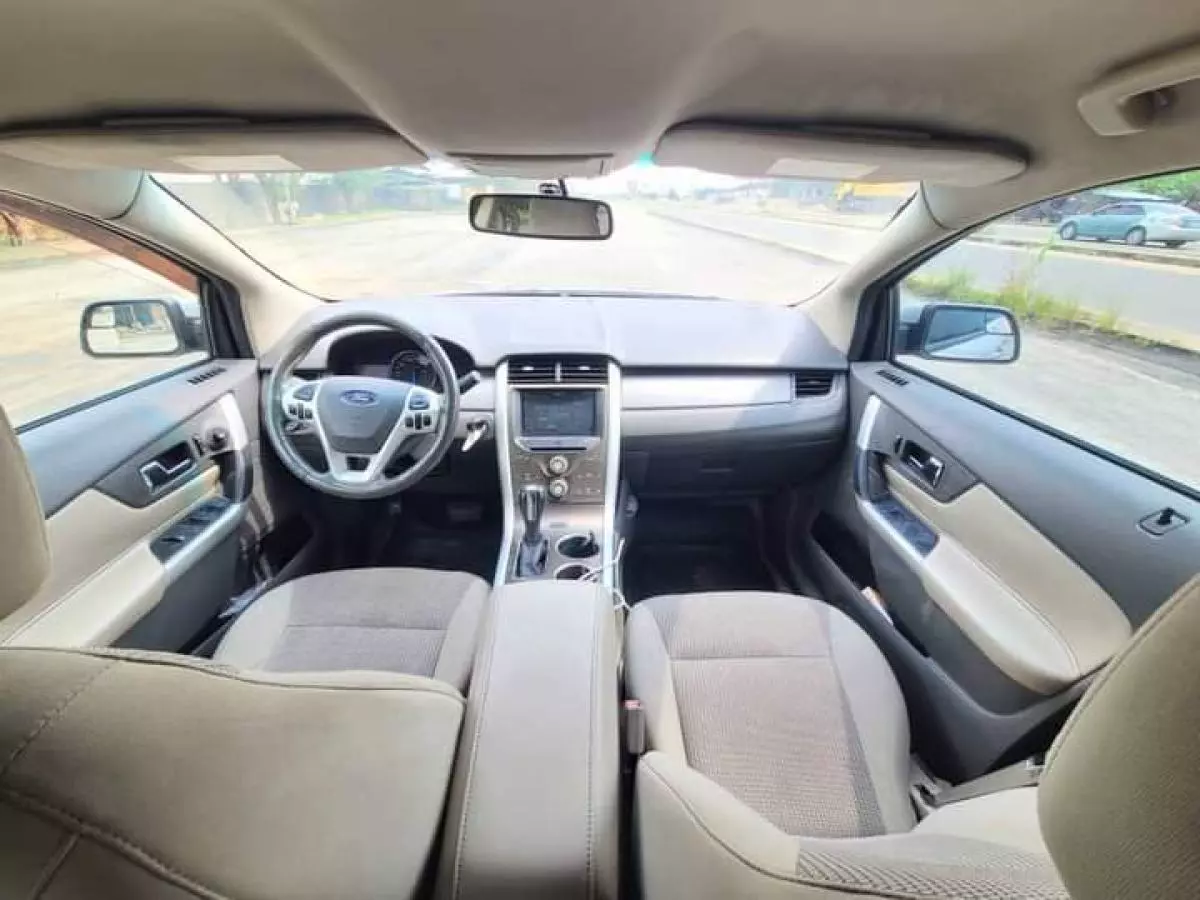 Ford Edge   - 2012