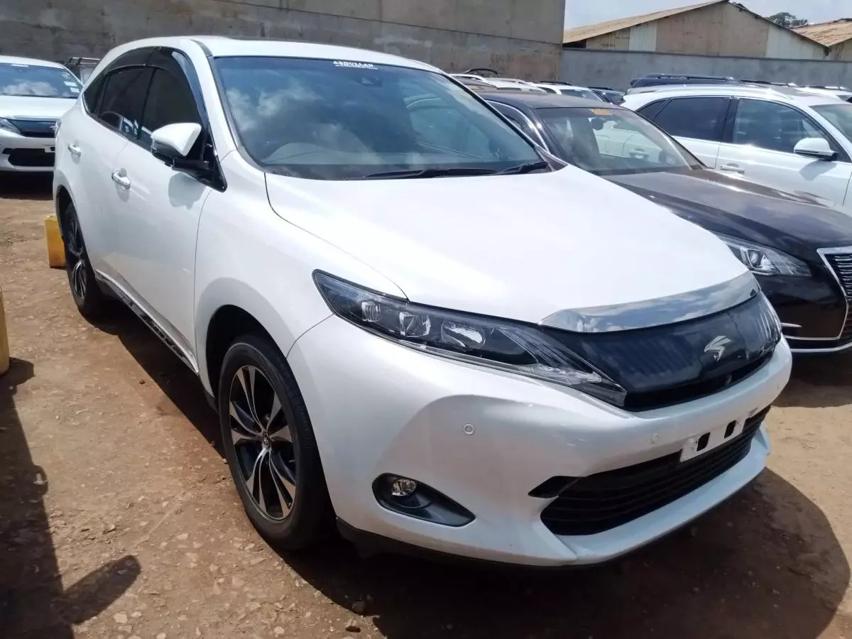 Toyota Harrier   - 2015