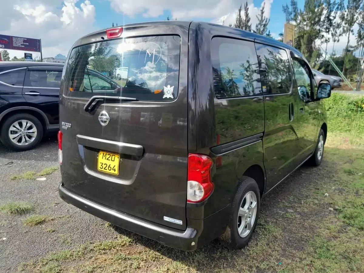 Nissan NV200   - 2016