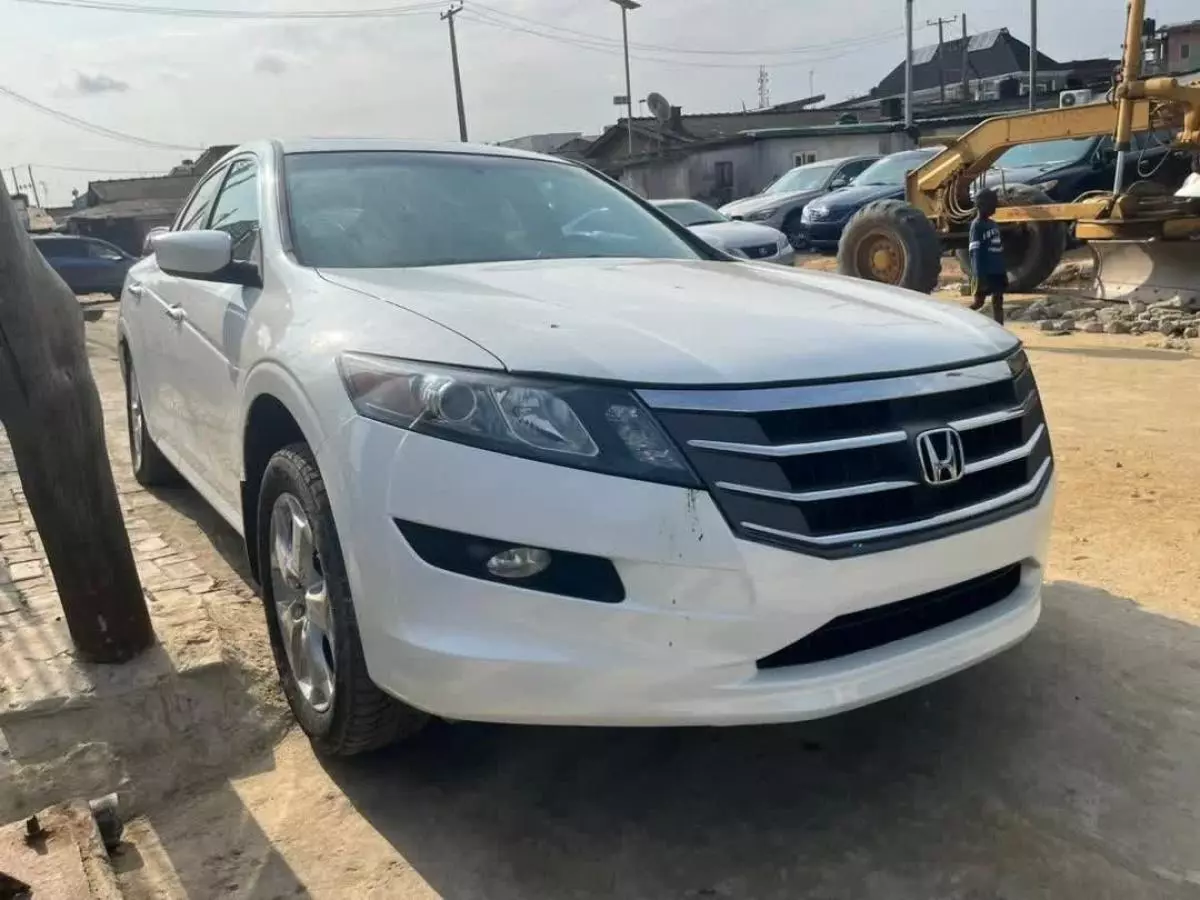 Honda Crosstour   - 2012