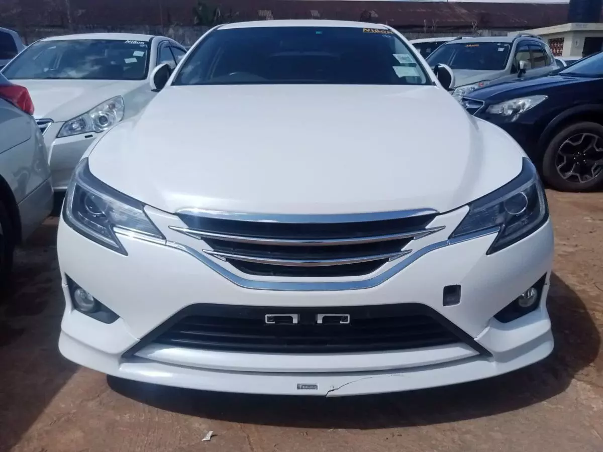 Toyota Mark X   - 2014