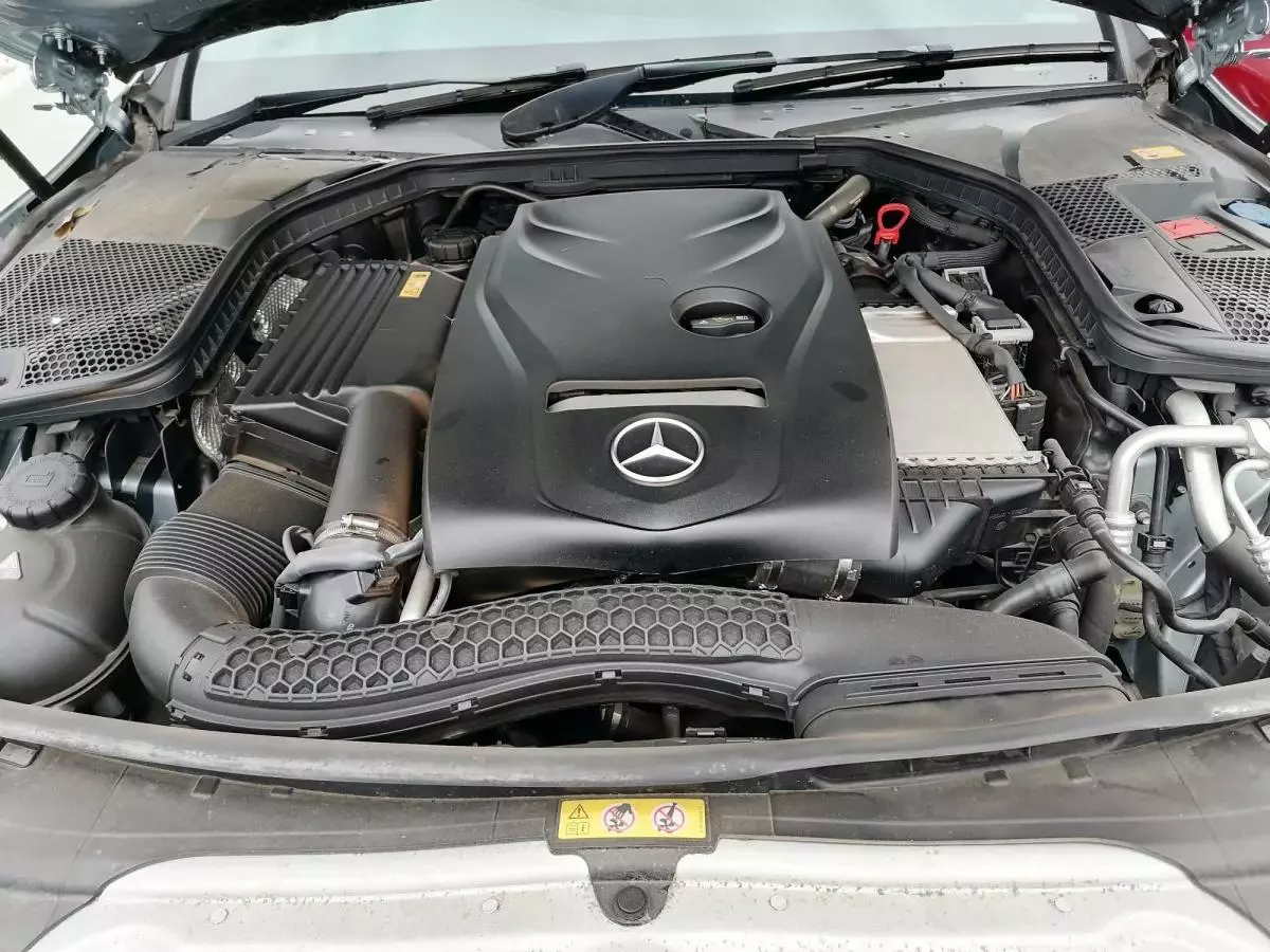 Mercedes-Benz C 200 - 2016