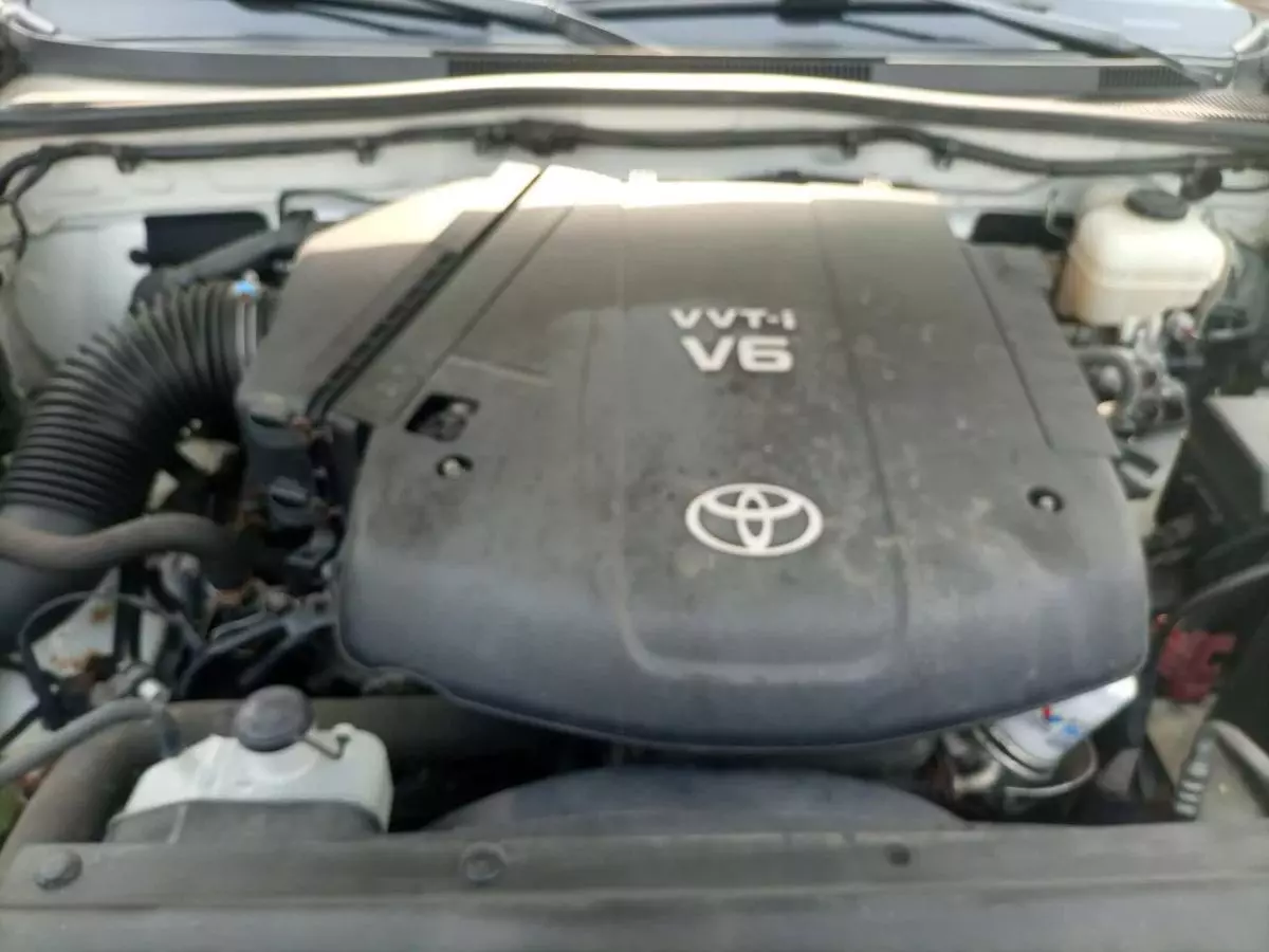 Toyota Tacoma - 2012