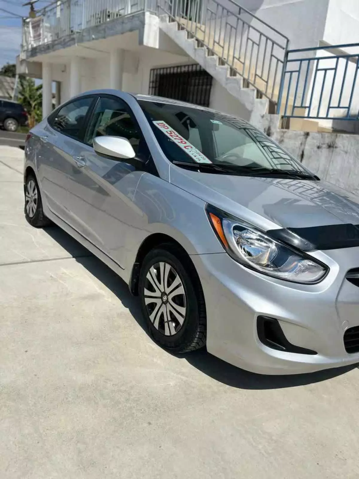 Hyundai Accent   - 2013