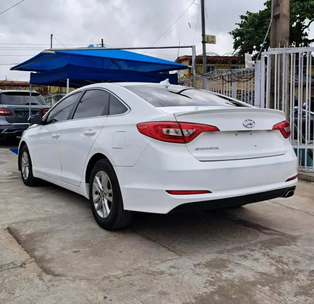 Hyundai Sonata   - 2015