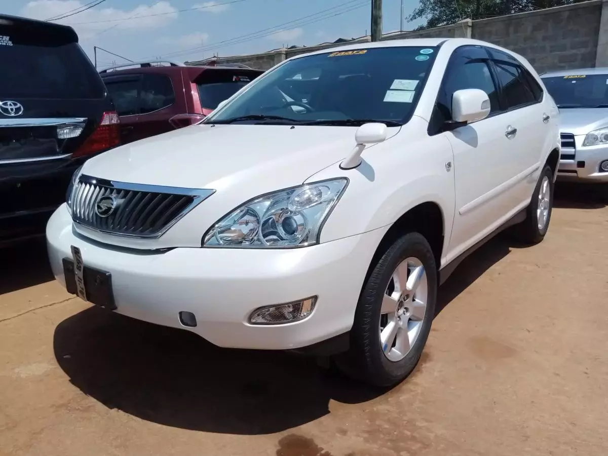 Toyota Harrier   - 2011