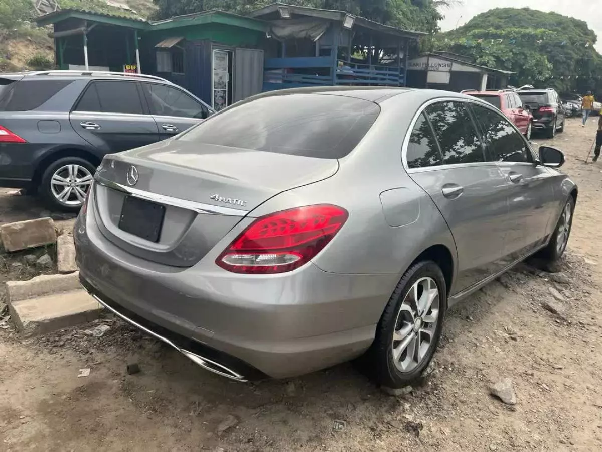 Mercedes-Benz C 300   - 2015