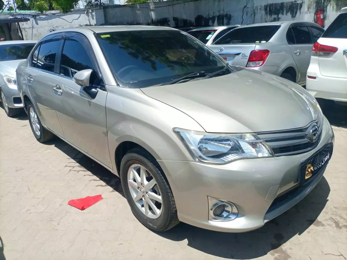 Toyota Axio    - 2014
