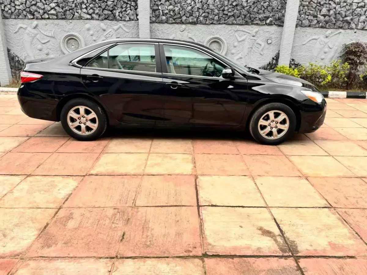 Toyota Camry   - 2015