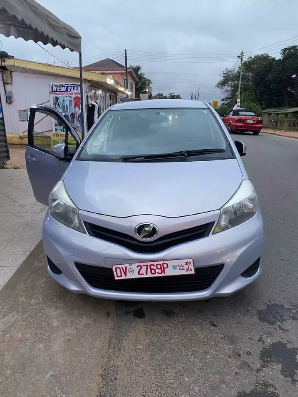 Toyota Vitz   - 2013