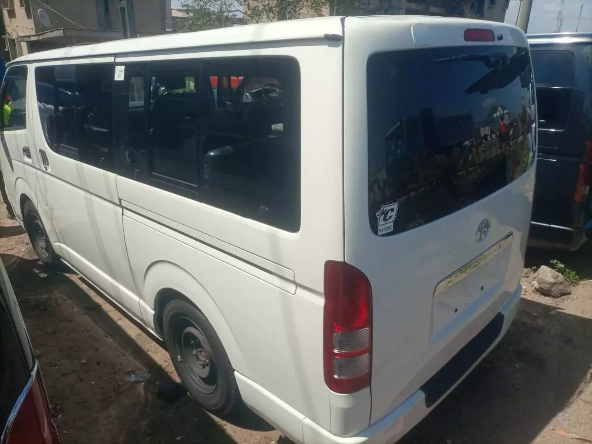 Toyota Hiace   - 2006