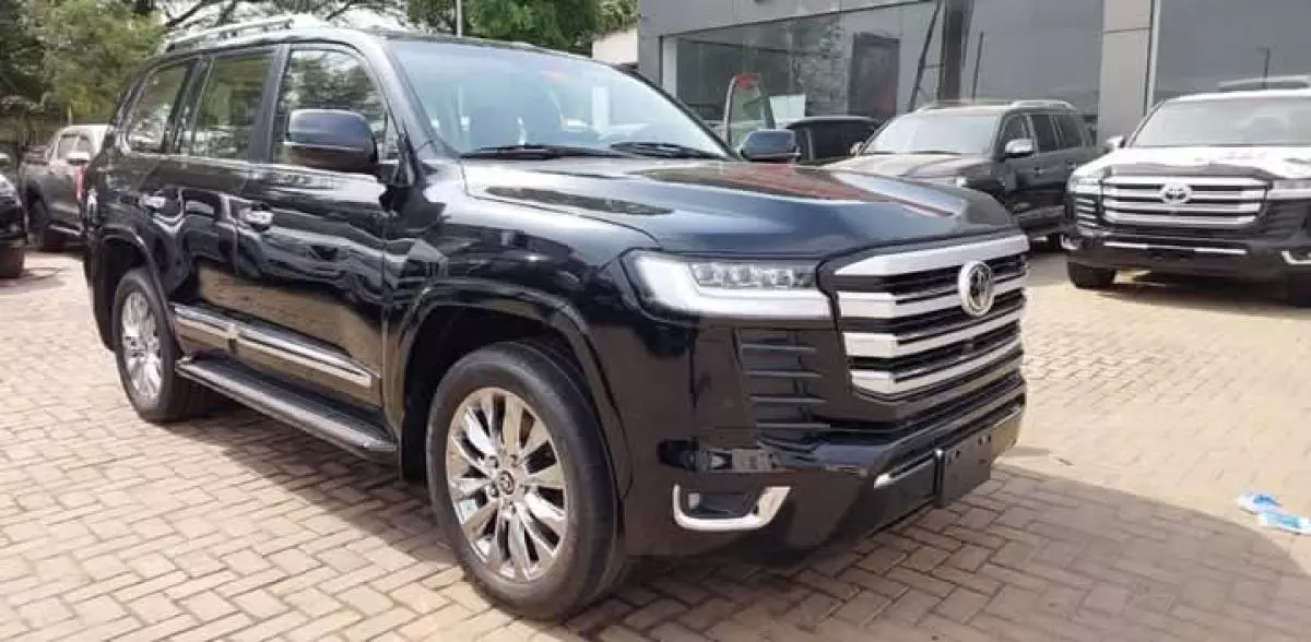 Toyota Land Cruiser GXR   - 2016