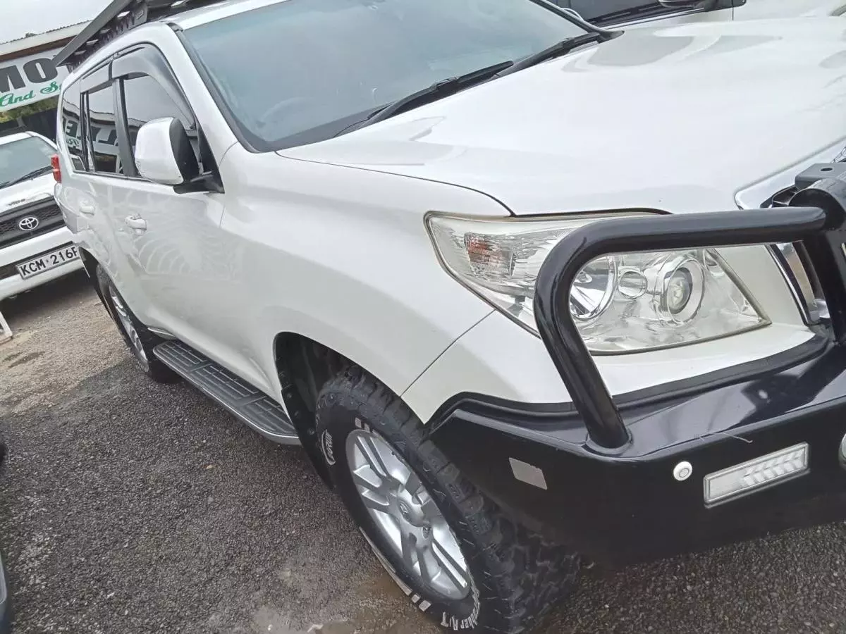 Toyota Land Cruiser Prado   - 2012