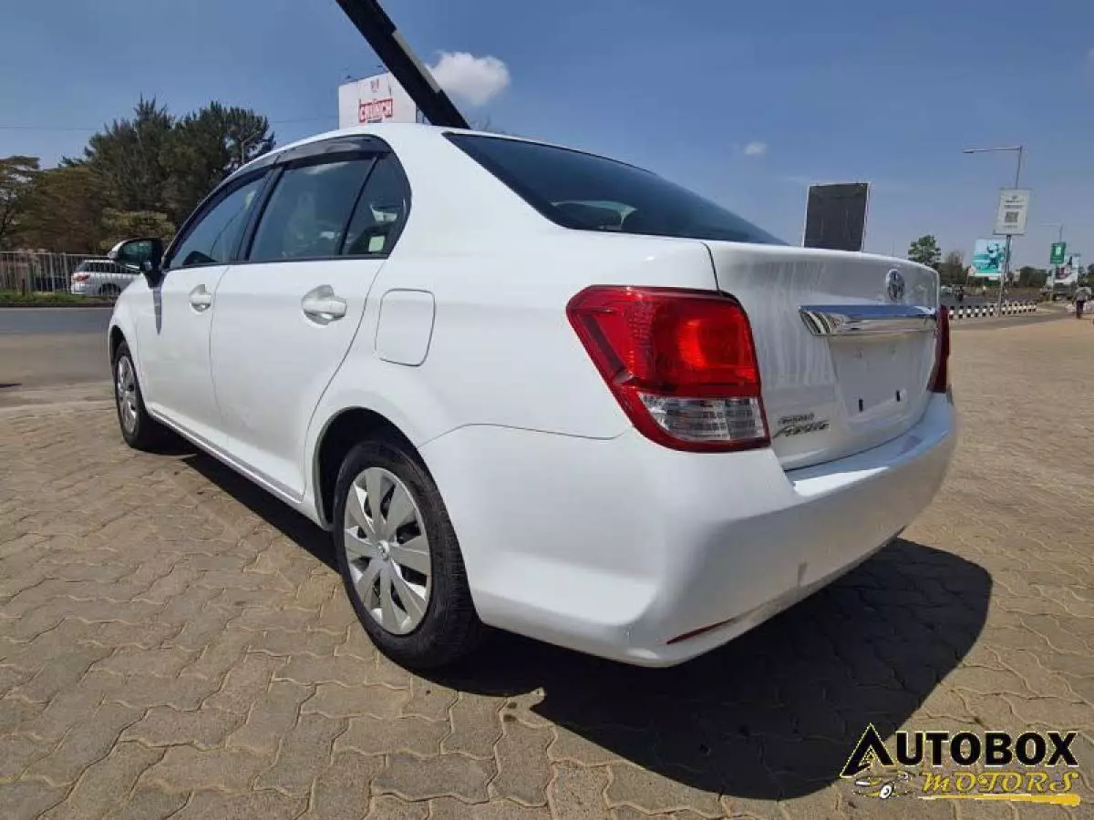 Toyota Axio  - 2015