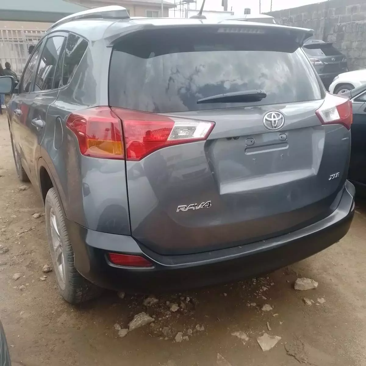 Toyota RAV 4   - 2015